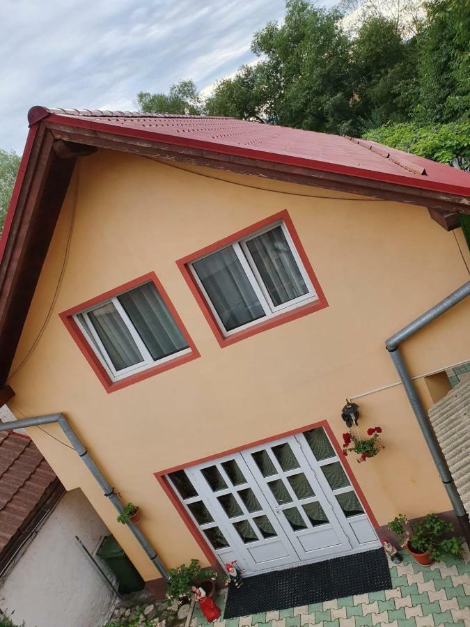Casa Lucky Hotel Râşnov Exterior photo